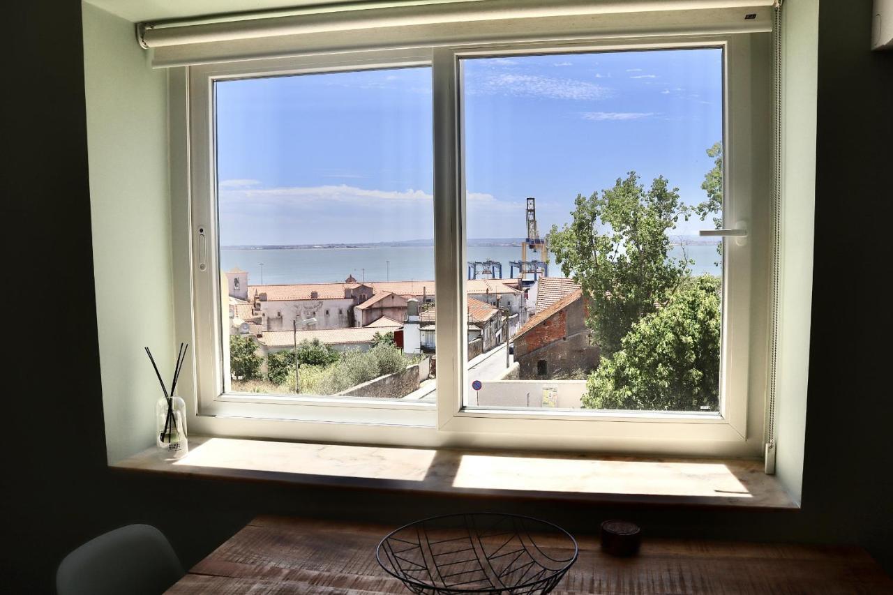 Lisbon, T2 Renewed Duplex With River View, Beato, Lisboa Eksteriør billede